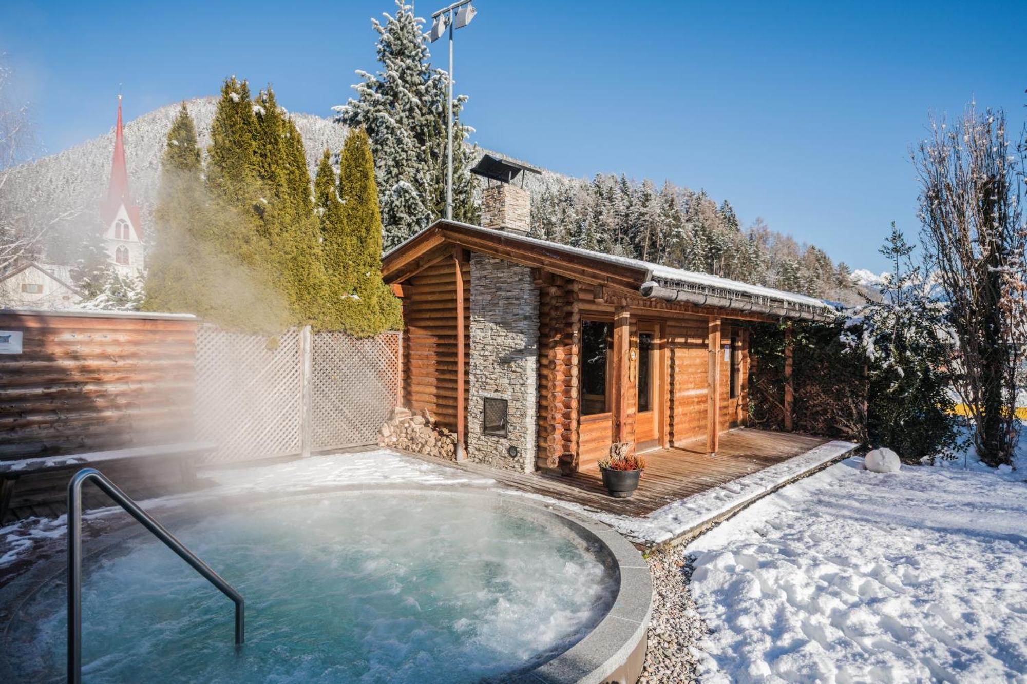 Hotel Lanerhof Active/Spa/Balance San Lorenzo di Sebato Dış mekan fotoğraf
